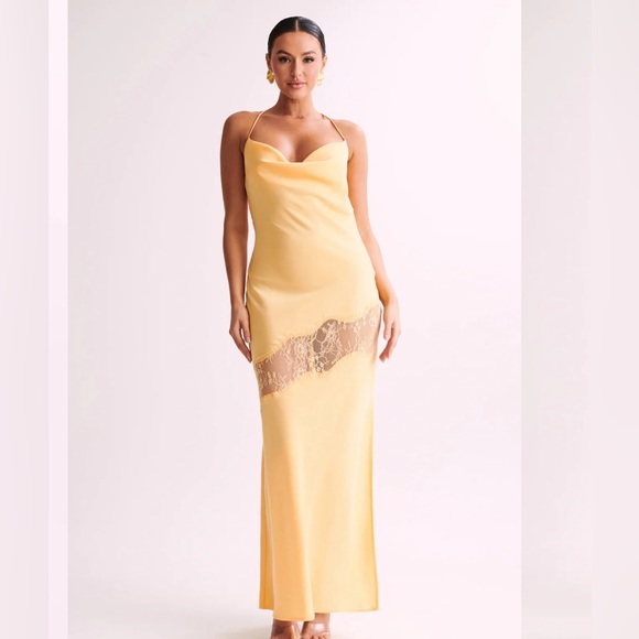 Meshki Chandra dress. Never worn with the tag on. Sold out online.Size:XXS - Picture 2 of 8